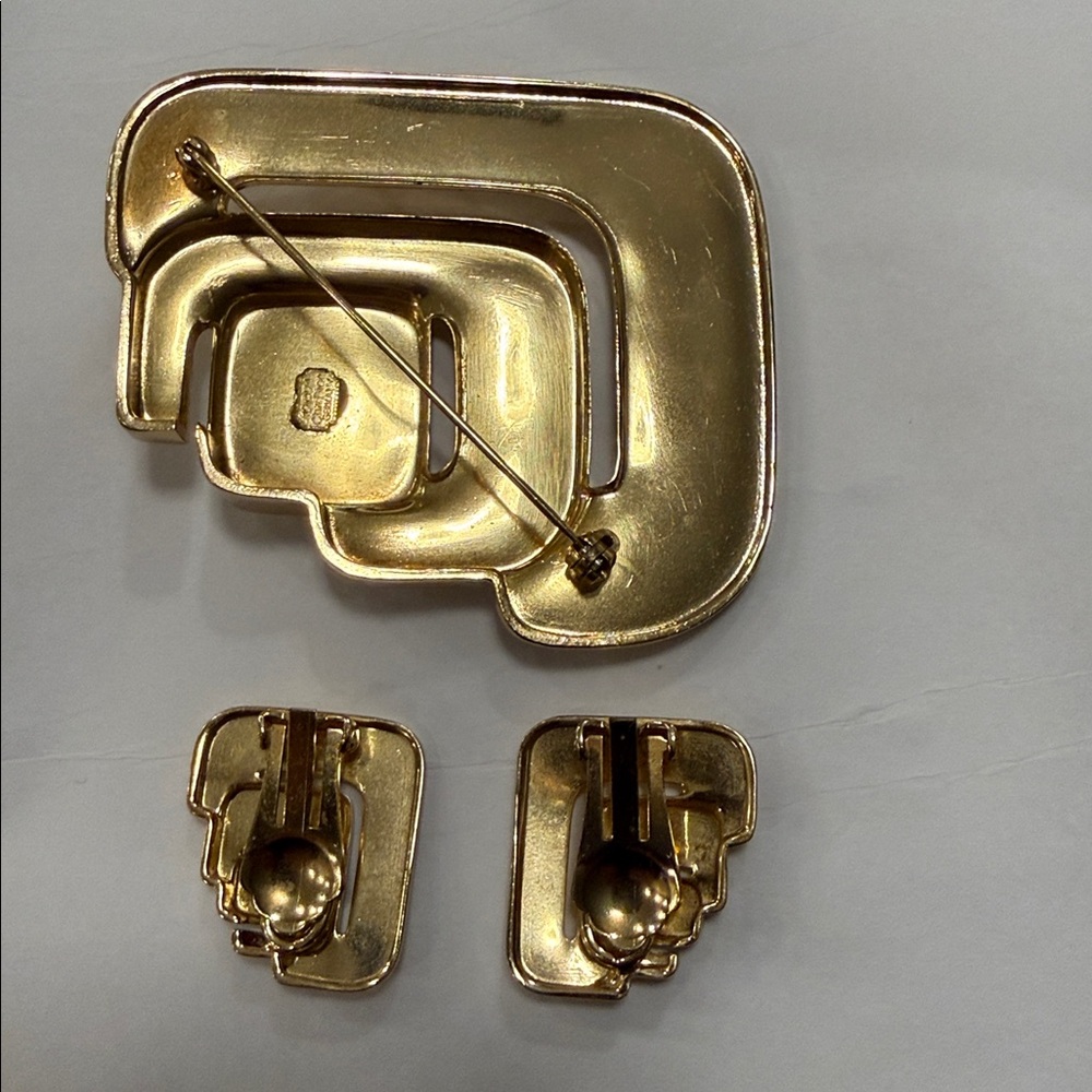 Christian Dior Gold Geometric Brooch and Earring Set - Picture 2 of 3